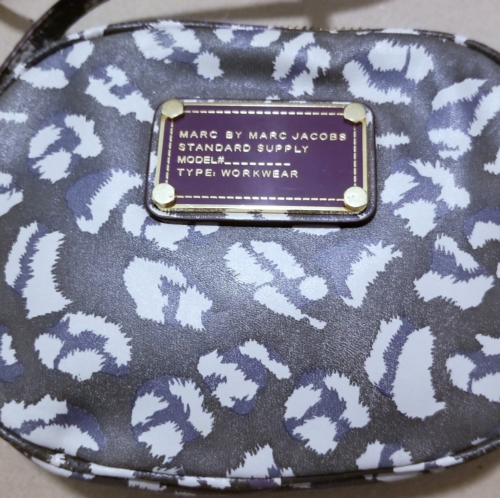 MARC by MARC JACOBS Pouchette Crossbody cow leather handbag animal print purple - Picture 8 of 16